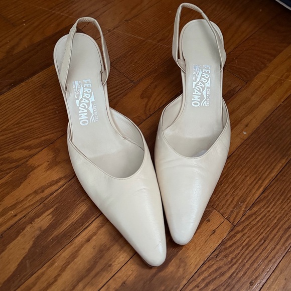 Salvatore Ferragamo Cream Pointed-Toe Slingback Kitten Heels - Picture 2 of 3